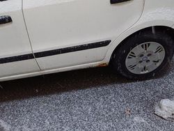 Weiß Gebraucht 2009 Fiat Panda Kleinwagen | 600 €