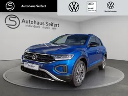 Blau Neu 2025 VW T-Roc Goal SUV | 31.990 € (Etwas zu teuer)