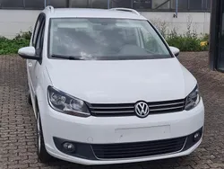 Weiß Gebraucht 2014 VW Touran Cup Van / Kleinbus | 6.250 € (Superpreis)