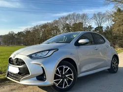 Silber Gebraucht 2021 Toyota Yaris Club Kleinwagen | 15.500 € (Guter Preis)