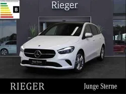 Weiß Gebraucht 2023 Mercedes B250 Van / Kleinbus | 32.444 € (Fairer Preis)