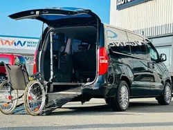 Schwarz Gebraucht 2012 Hyundai H-1 Van / Kleinbus | 24.900 €
