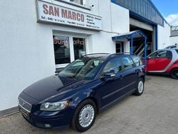 Blau Gebraucht 2006 Volvo V50 Kinetic Kombi | 3.990 € (Etwas zu teuer)