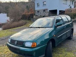 Grün Gebraucht 1998 VW Polo Classicline Kombi | 600 € (Guter Preis)