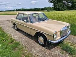 Beige Gebraucht 1973 Mercedes W114 Limousine | 12.900 €