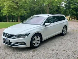 Weiß Gebraucht 2021 VW Passat Kombi | 18.500 € (Fairer Preis)