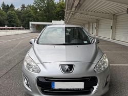 Silber Gebraucht 2012 Peugeot 308 Kleinwagen | 4.150 € (Etwas zu teuer)