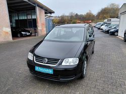 Schwarz Gebraucht 2006 VW Touran Conceptline Van / Kleinbus | 2.200 € (Fairer Preis)
