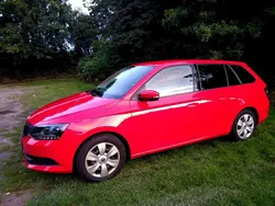Rot Gebraucht 2016 Skoda Fabia Ambition Kombi | 6.250 € (Guter Preis)
