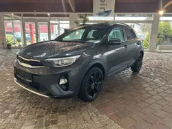 Grau Gebraucht 2017 Kia Stonic 4 SUV | 11.890 €