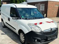 Weiß Gebraucht 2014 Opel Combo Van / Kleinbus | 4.500 € (Fairer Preis)