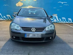 Grau Gebraucht 2005 VW Golf V Kleinwagen | 3.100 € (Etwas zu teuer)