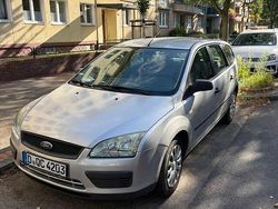 Silber Gebraucht 2006 Ford Focus Viva X Limousine | 1.600 €