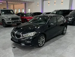 Black sapphire metallic Gebraucht 2024 BMW 120 Sport Line Kleinwagen | 32.999 € (Fairer Preis)