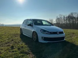 Weiß Gebraucht 2013 VW Golf VII Edition Kleinwagen | 12.500 €