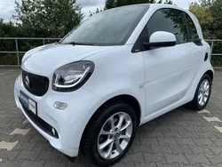 Weiss Gebraucht 2018 Smart ForTwo Coupé Passion Coupé | 11.990 € (Fairer Preis)