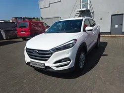Weiß Gebraucht 2016 Hyundai Tucson Classic SUV | 11.990 € (Fairer Preis)