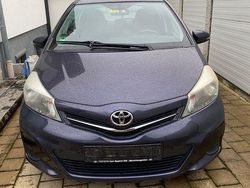 Blau Gebraucht 2012 Toyota Yaris Life Kleinwagen | 4.200 € (Fairer Preis)