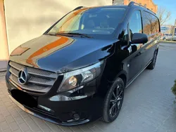 Schwarz Gebraucht 2020 Mercedes Vito Van / Kleinbus | 22.000 € (Fairer Preis)