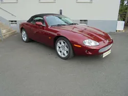 Carnival red Gebraucht 1998 Jaguar XK8 Cabrio | 29.990 €