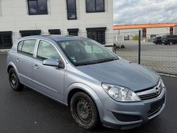 Grau Gebraucht 2008 Opel Astra Limousine | 2.899 € (Etwas zu teuer)