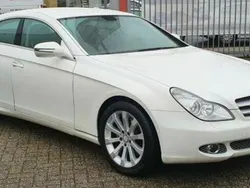 Weiß Gebraucht 2008 Mercedes CLS280 Limousine | 7.100 €