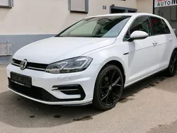 Weiß Gebraucht 2019 VW Golf VII Highline Limousine | 18.800 € (Fairer Preis)
