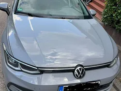 Grau Gebraucht 2020 VW Golf VIII Life Limousine | 15.500 € (Fairer Preis)