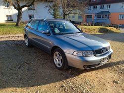 Grau Gebraucht 2000 Audi A4 Kombi | 2.300 € (Guter Preis)
