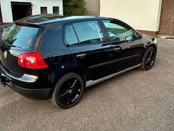 Schwarz Gebraucht 2005 VW Golf IV Comfortline Limousine | 2.699 € (Teuer)
