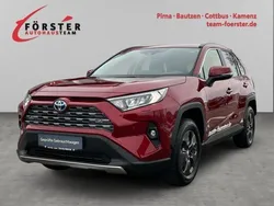 Rot Gebraucht 2024 Toyota RAV4 Hybrid Team SUV | 42.290 € (Fairer Preis)