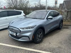 Silber Gebraucht 2023 Ford Mustang Mach-E Basis SUV | 39.590 € (Fairer Preis)