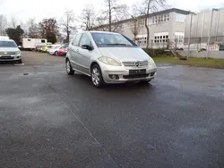 Grau Gebraucht 2005 Mercedes A200 Elegance Limousine | 1.400 € (Teuer)