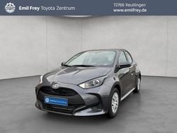 Grau Neu 2025 Toyota Yaris Hybrid Business Edition Limousine | 23.790 € (Guter Preis)