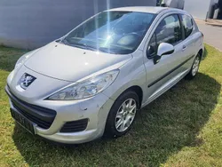 Grau Gebraucht 2011 Peugeot 207 Tendance Kleinwagen | 1.399 €