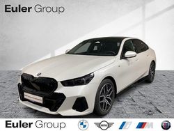 Weiss Gebraucht 2025 BMW 520 Performance Limousine | 49.333 € (Superpreis)