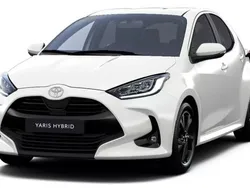 Weiß Gebraucht 2025 Toyota Yaris Hybrid Comfort Limousine | 25.800 € (Etwas zu teuer)