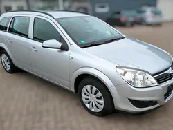 Silber Gebraucht 2009 Opel Astra Kombi | 2.200 € (Fairer Preis)
