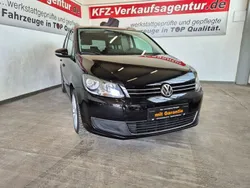Schwarz Gebraucht 2011 VW Touran Comfortline Van / Kleinbus | 7.980 € (Teuer)
