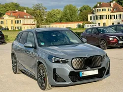 Grau Neu 2024 BMW iX1 M Sport SUV | 60.410 € (Teuer)