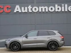 Siliziumgrau metallic Gebraucht 2019 VW Touareg Style SUV | 42.480 € (Etwas zu teuer)