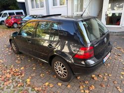 Schwarz Gebraucht 2000 VW Golf IV Edition Limousine | 2.900 € (Etwas zu teuer)