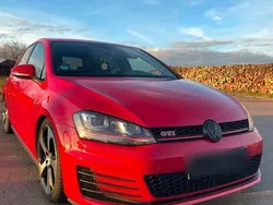 Rot Gebraucht 2017 VW Golf VII GTI Limousine | 20.000 €