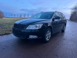Schwarz Gebraucht 2010 Skoda Octavia Kombi | 3.950 € (Guter Preis)