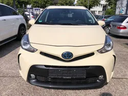 Beige Gebraucht 2018 Toyota Prius+ Comfort Van / Kleinbus | 13.999 €