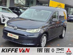 Blau Gebraucht 2024 VW Caddy Life Van / Kleinbus | 33.890 € (Fairer Preis)