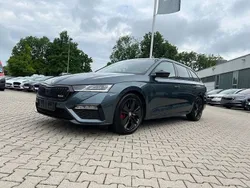 Grau Gebraucht 2021 Skoda Octavia RS Kombi | 34.389 € (Etwas zu teuer)