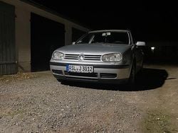 Grau Gebraucht 2000 VW Golf IV Kombi | 700 € (Guter Preis)
