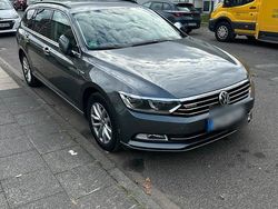 Violet Gebraucht 2017 VW Passat Kombi | 10.500 € (Superpreis)