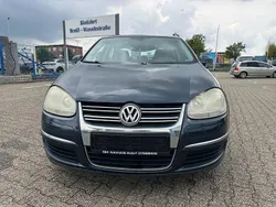 Blau Gebraucht 2009 VW Jetta Comfortline Limousine | 2.499 € (Superpreis)